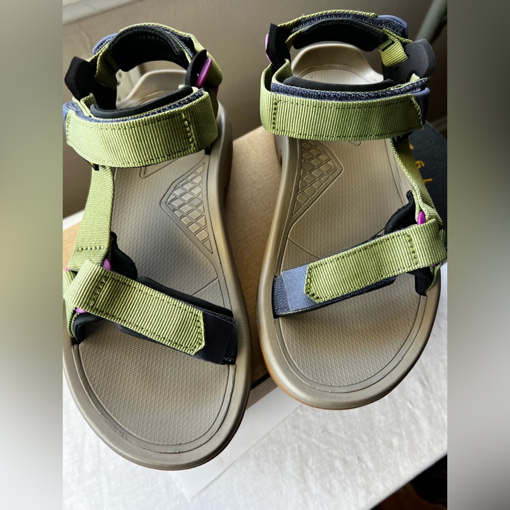 Woman teva Green and Black Sandals - Picture 2 of 5